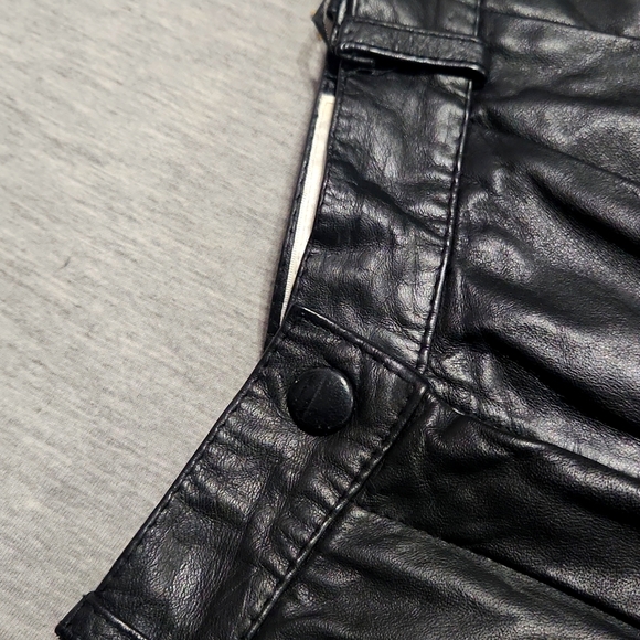 Vintage Cedars Petites High Rise Black Leather Pleated Trousers Tapered Pants - Picture 6 of 15